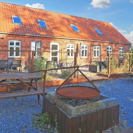 20 Person In Saeby-by Traum * Sæby