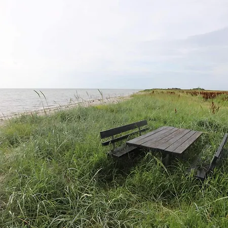 20 Person In Saeby-by Traum